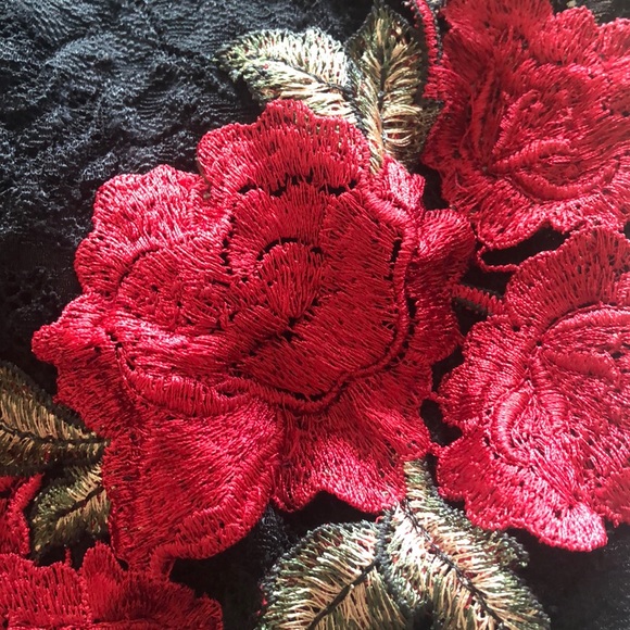 Black and red flower bodysuit - Picture 3 of 5